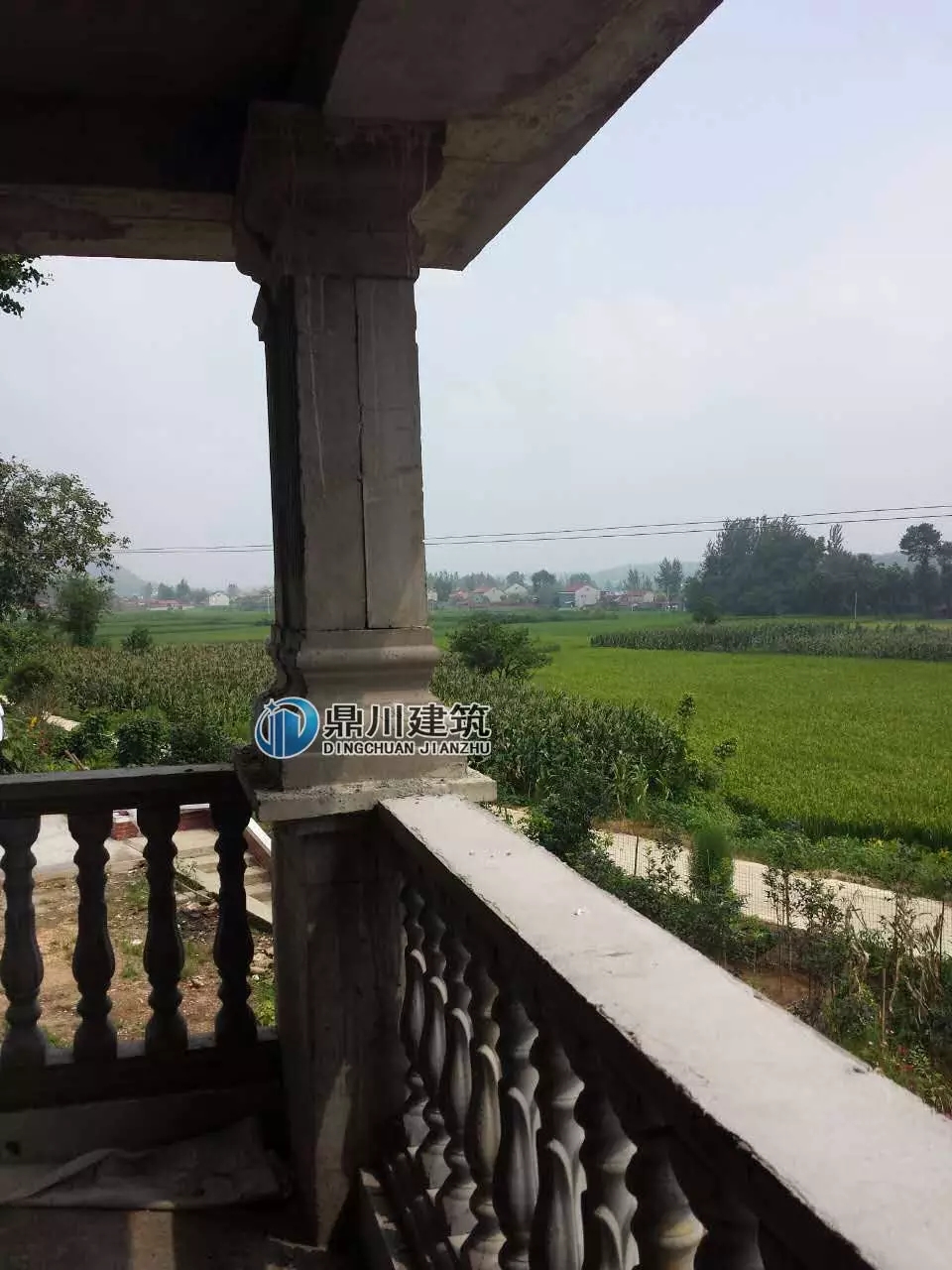主體37萬的二層自建房設計，實拍美到爆，配上歐式構件更有檔次！